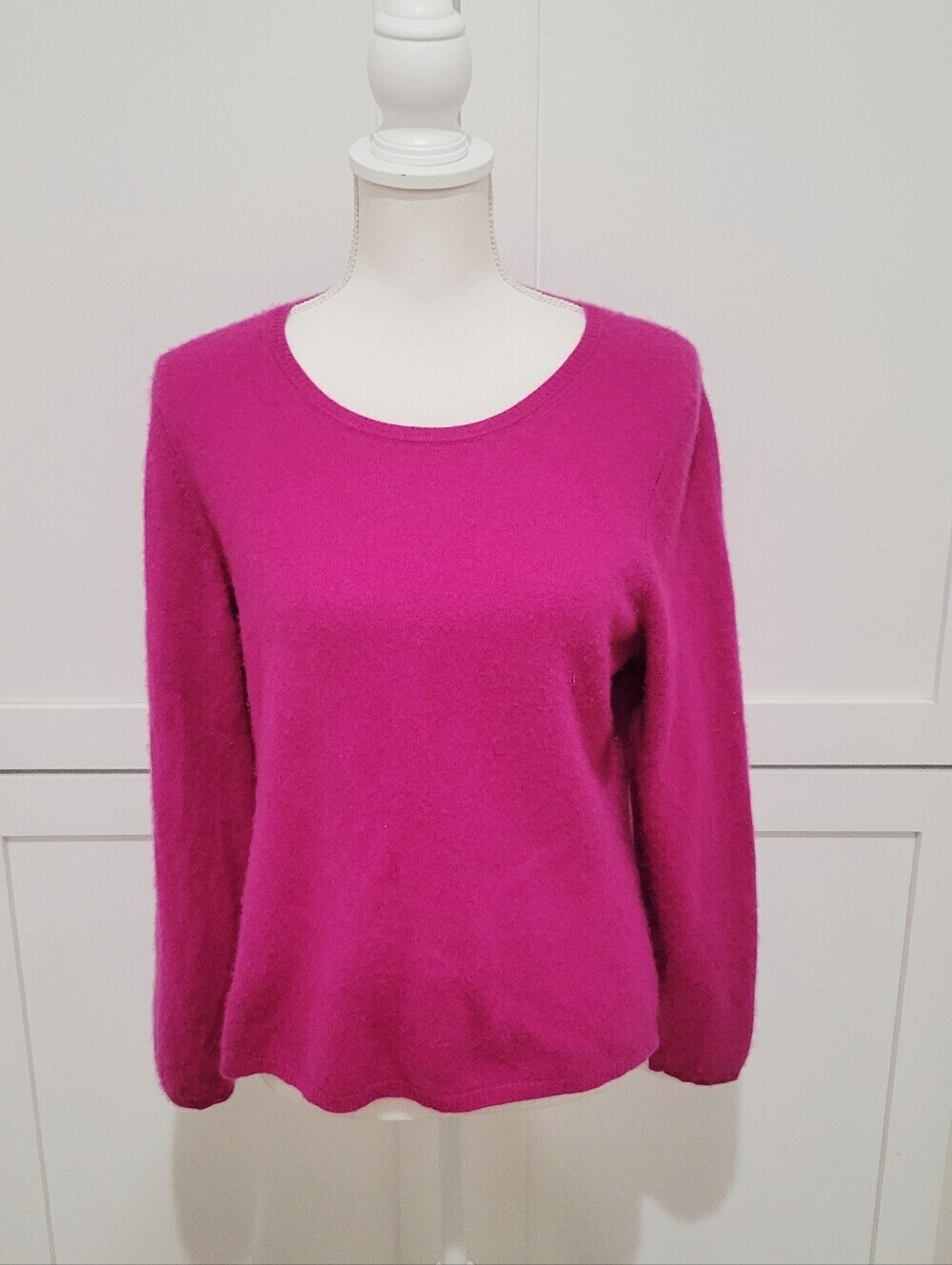 100% Cashmere Fuchsia Pink Crewneck Sweater | Size XL